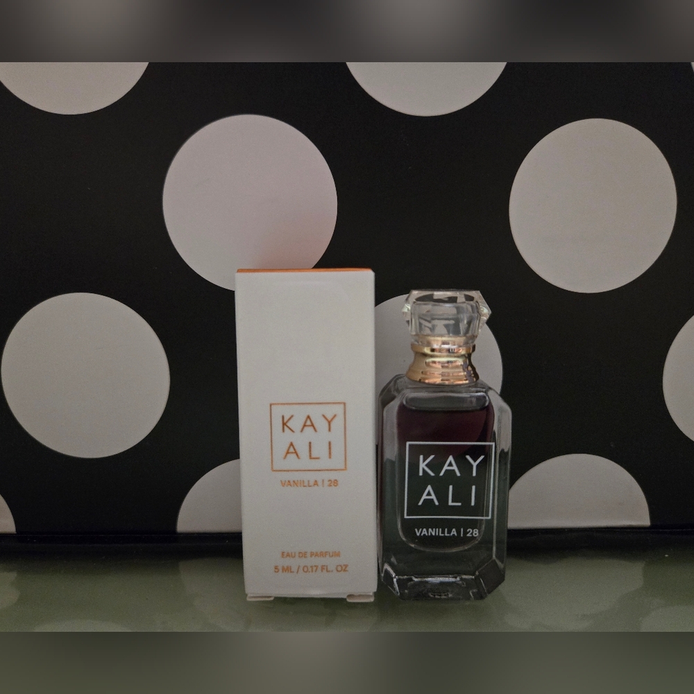 ✨️Kayali Vanilla 28 EDP MINI✨️ **NO BOX**